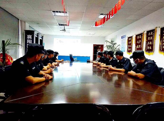 襄陽安保禮儀到底有沒有必要？聽說保安素質(zhì)都很低下？錯！大錯特錯！