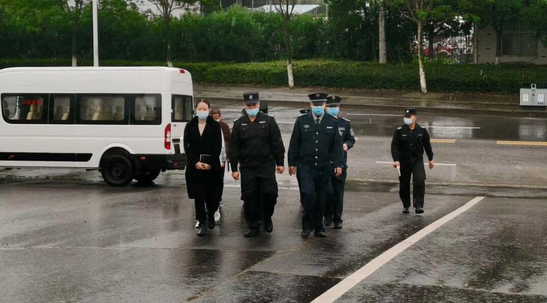 獵鷹保安公司為做好“國(guó)慶假期”期間客戶單位安全守護(hù)！