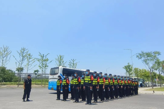 在襄閉幕！獵鷹保安圓滿完成“大藝展”安保任務(wù)